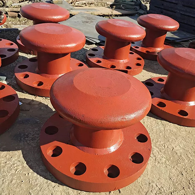 OEM পরিষেবা 100 টন মুরিং বোলার্ডস QT450 কাস্ট আয়রন বোলার্ডস