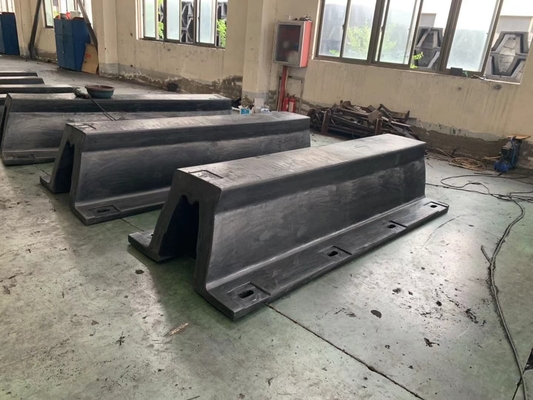কাস্টমাইজড ভি আকৃতি হারবার রাবার বোট ফেন্ডার সিস্টেম জাহাজ / সামুদ্রিক জন্য Oem