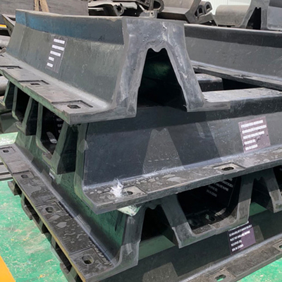 রবার মেরিন OEM ভি টাইপ ফেন্ডার মসৃণ পৃষ্ঠ