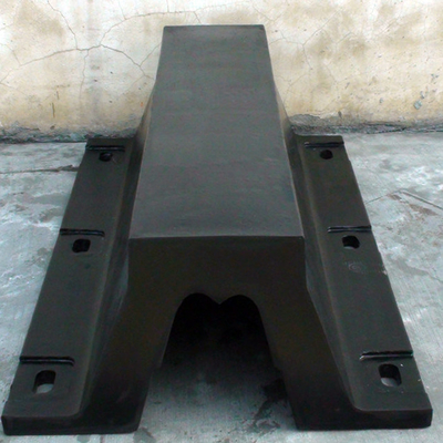 আর্ক রাবার 1000mm উচ্চতা নৌ fenders V আকৃতির প্রোফাইল নৌকা সুরক্ষার জন্য