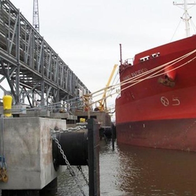 সামুদ্রিক সুরক্ষা প্রাকৃতিক OEM জাহাজ সুরক্ষার জন্য সিলিন্ডারিকাল রাবার ফেনডার ডক