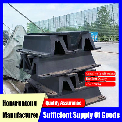 ভি টাইপ ডক বাম্পার শক্তিশালী প্রভাব প্রতিরোধের দীর্ঘস্থায়ী স্থায়িত্ব সহজ ইনস্টলেশন